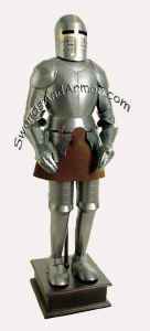 MIN0653B_Miniature_Suit_of_Armor_Knight.jpg (74681 bytes)