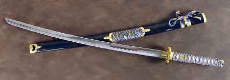 SD147474_Blue-and-Gold_Katana.jpg (41982 bytes)