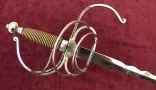 SD910916_Kris_Rapier_Sword_Hilt.jpg (84377 bytes)
