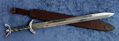Celtic battle sword with leather sheath