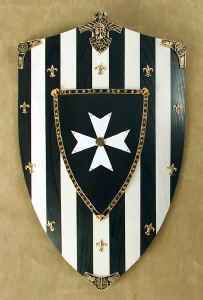 Hospitaller shield in wood with cross and stripes